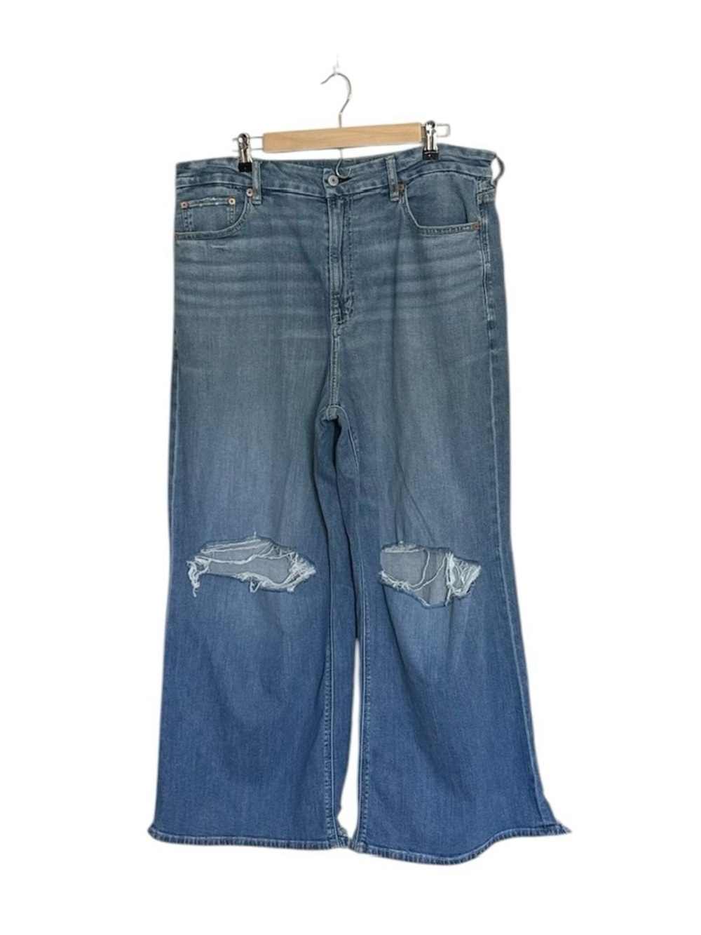 American Eagle Outfitters Curvy Super High -Rise Distressed Baggy Wide-Leg Jeans